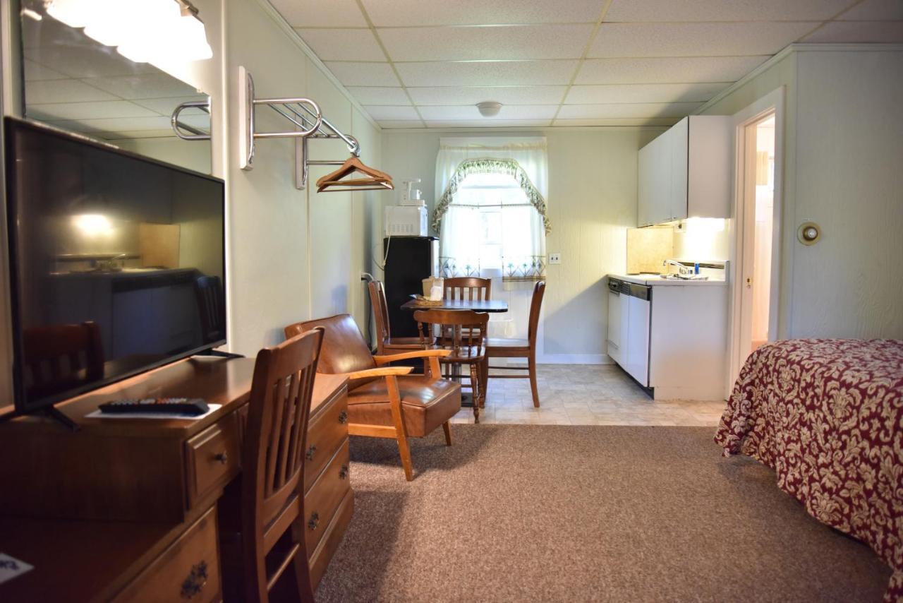 Acadia Pines Motel Бар Харбор Экстерьер фото
